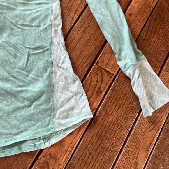 Zella top - Picture 2 of 4